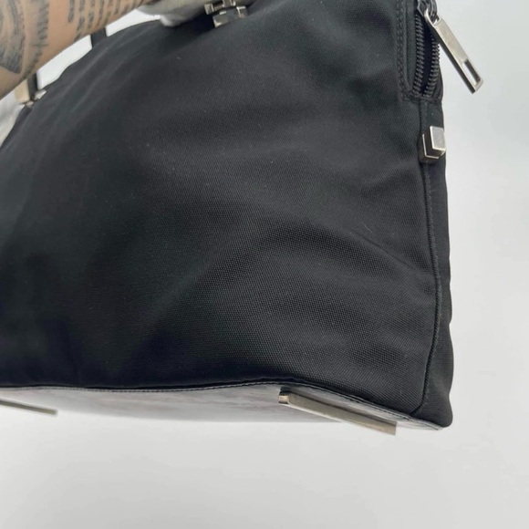 Vintage Gucci Nylon Shoulder Bag - Picture 5 of 16